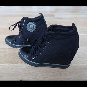 DKNY black sneaker wedges size 7.5